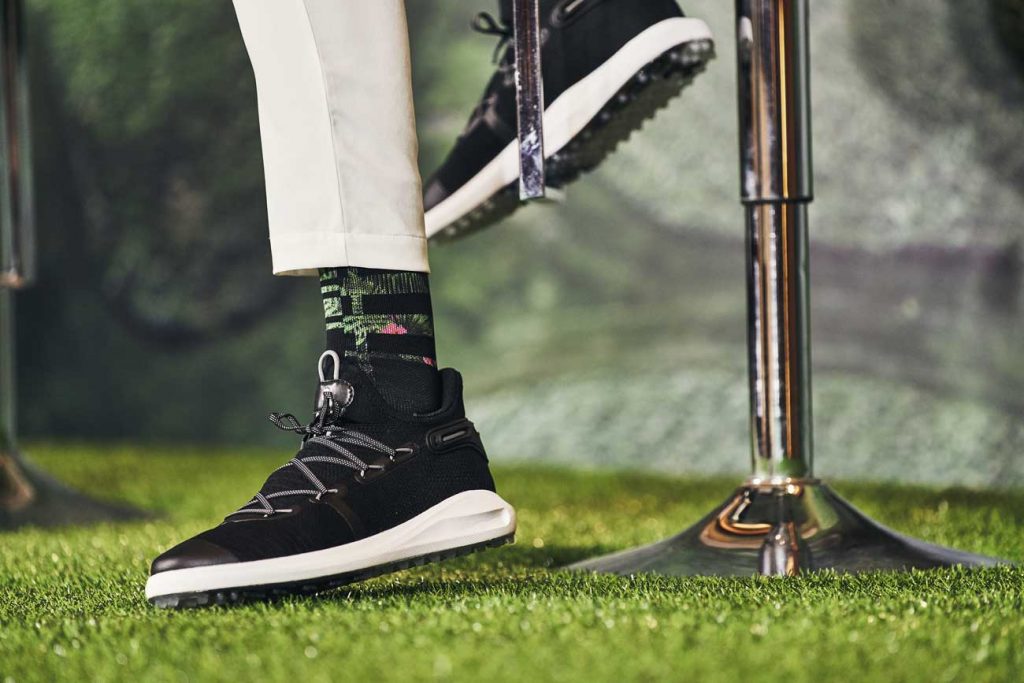 Steph Curry Debuts New Golf Clothing Line in China